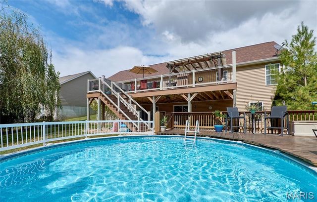 548 Long Train Drive, Troy, MO 63379