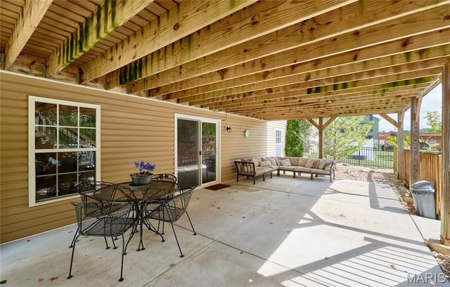 548 Long Train Drive, Troy, MO 63379