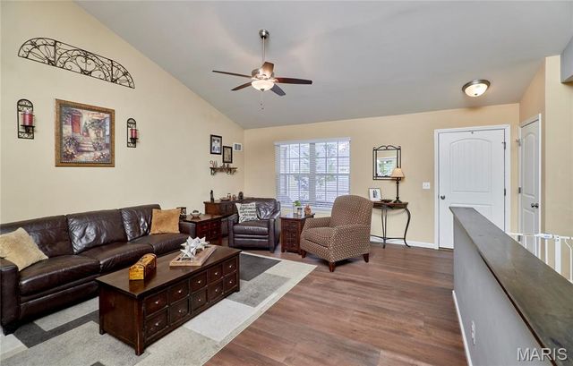 548 Long Train Drive, Troy, MO 63379