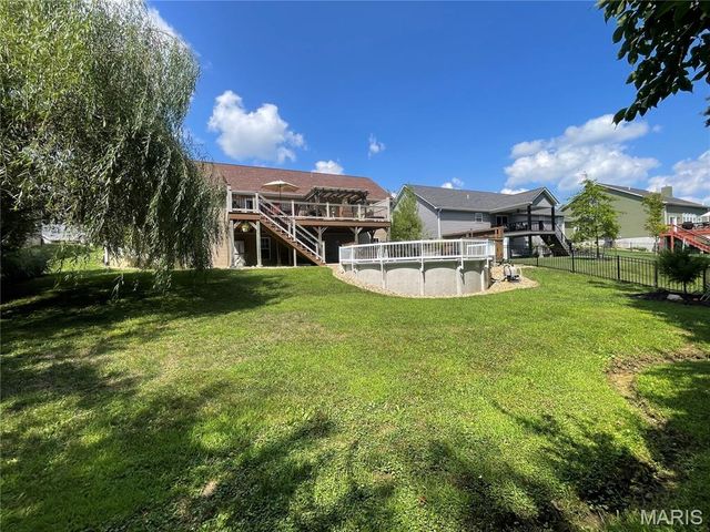548 Long Train Drive, Troy, MO 63379