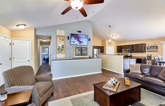 548 Long Train Drive, Troy, MO 63379