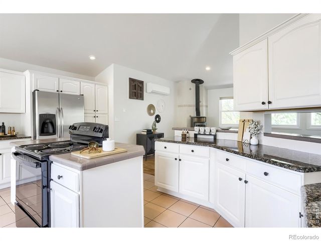 122 Longs Peak Drive, Lyons, CO 80540