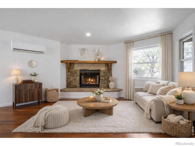 122 Longs Peak Drive, Lyons, CO 80540