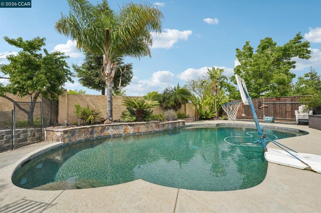 4579 Menona Dr, Antioch, CA 94531