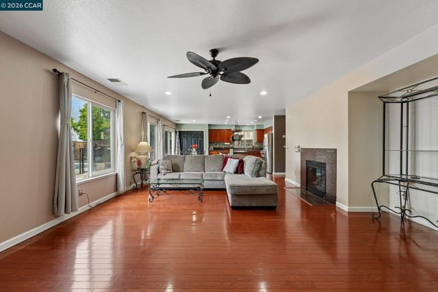4579 Menona Dr, Antioch, CA 94531