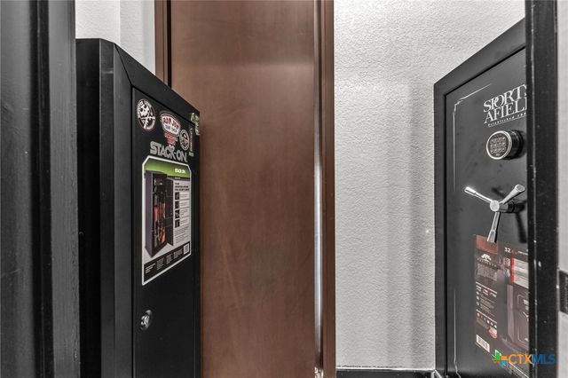 1347 Bordeaux Lane, New Braunfels, TX 78132