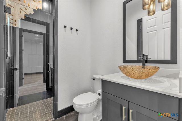 1347 Bordeaux Lane, New Braunfels, TX 78132