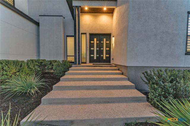 1347 Bordeaux Lane, New Braunfels, TX 78132