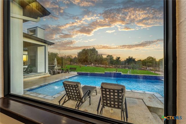 1347 Bordeaux Lane, New Braunfels, TX 78132