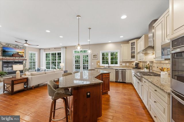5918 14TH ST N, Arlington, VA 22205