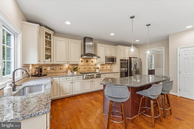 5918 14TH ST N, Arlington, VA 22205