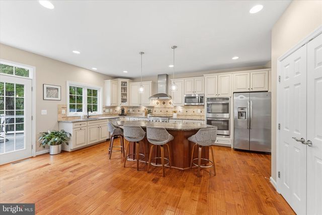5918 14TH ST N, Arlington, VA 22205