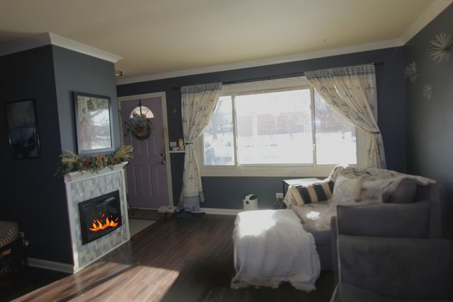 98 Wiltshire Court, Schaumburg, IL 60193