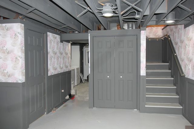 98 Wiltshire Court, Schaumburg, IL 60193