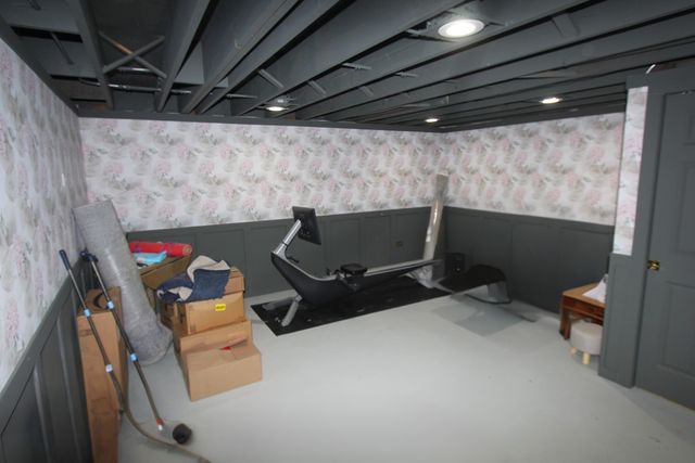 98 Wiltshire Court, Schaumburg, IL 60193