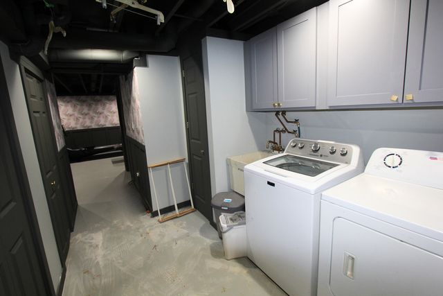 98 Wiltshire Court, Schaumburg, IL 60193