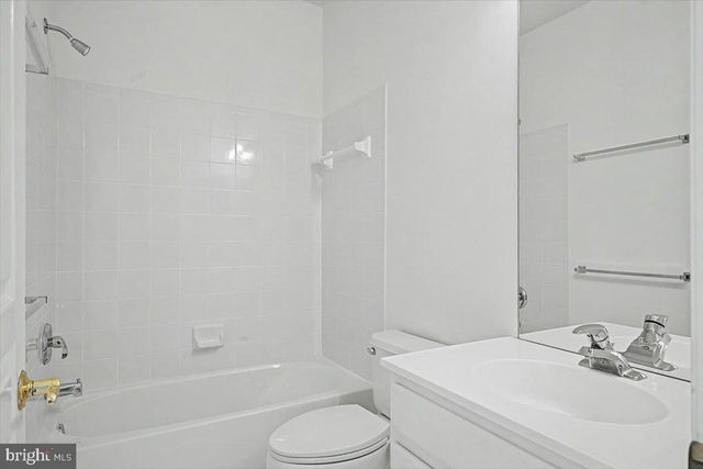 105 DYLAN CIR, Avondale, PA 19311
