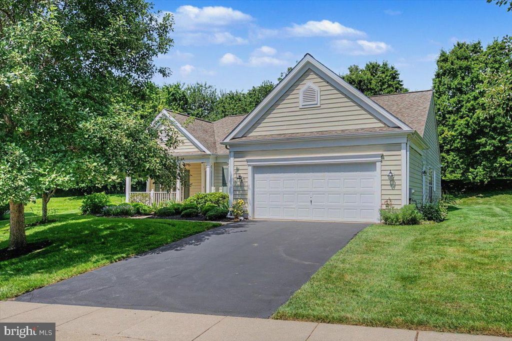 105 DYLAN CIR, Avondale, PA 19311