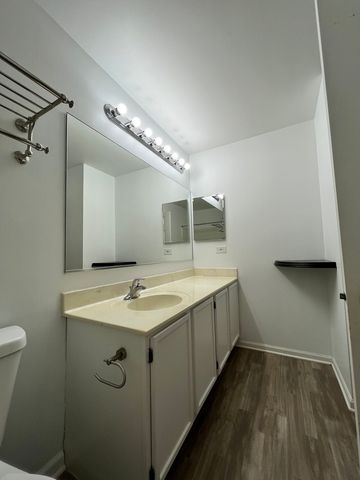 648 Springwood Drive 1, Joliet, IL 60431
