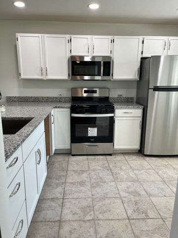 648 Springwood Drive 1, Joliet, IL 60431
