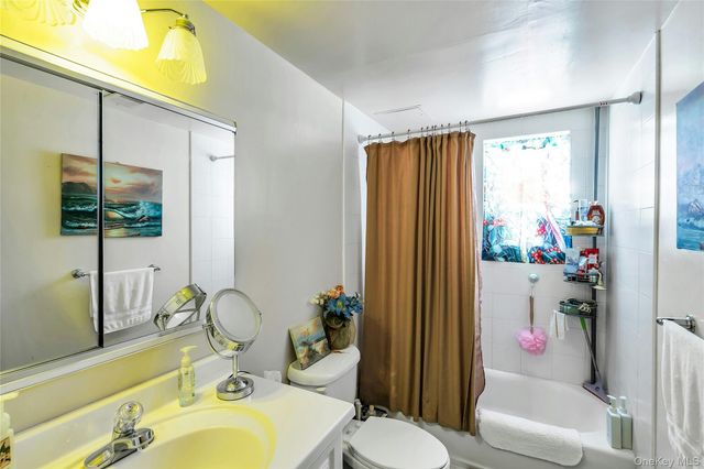 280 Artist Lake Drive, Middle Island, NY 11953