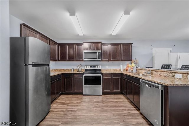 722 Arundel CIR, Fort Myers, FL 33913