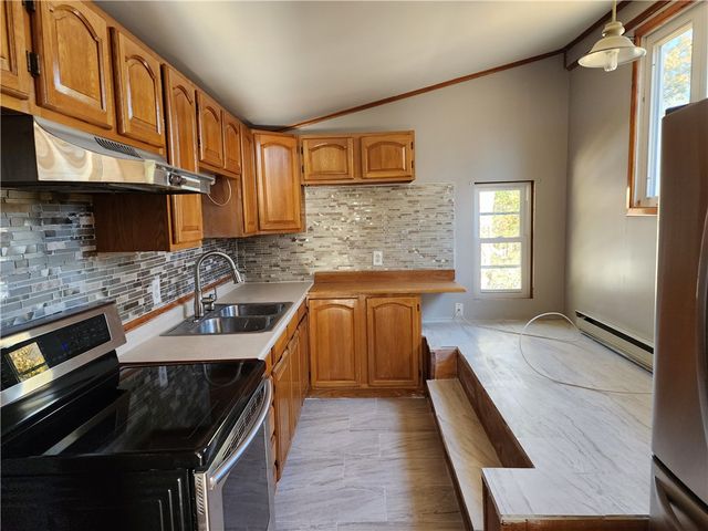 53 Knotty Oak Shores, Coventry, RI 02816