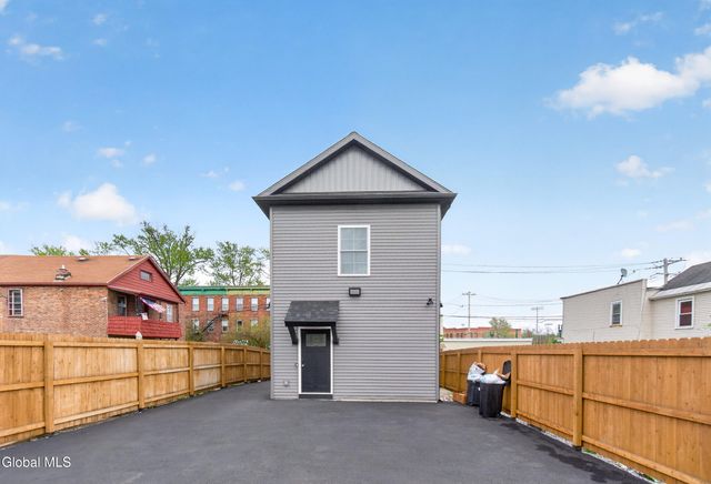 20 Monroe Street, Schenectady, NY 12305