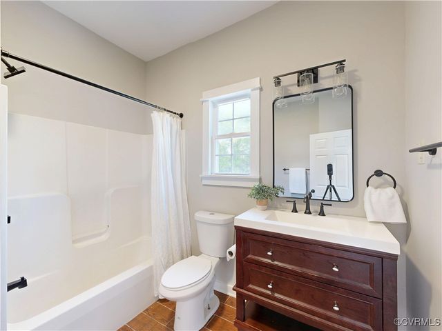 56 Mancha Ave, Claremont, VA 23899