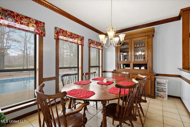 561 N Springlake Circle, Terry, MS 39170