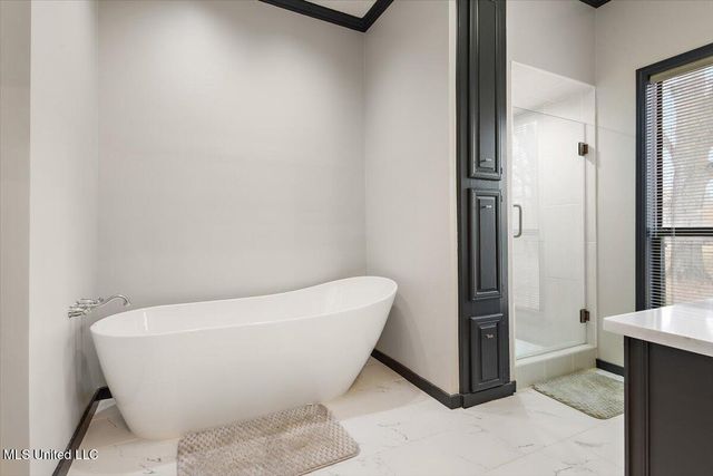 561 N Springlake Circle, Terry, MS 39170