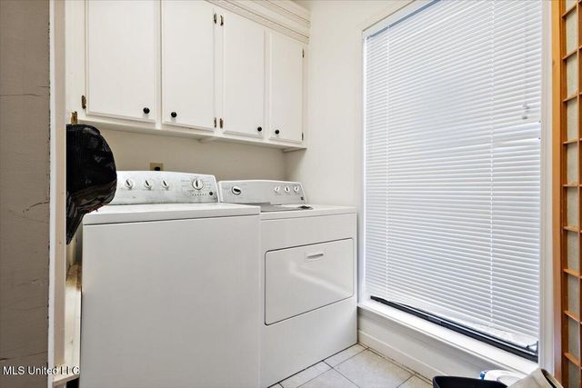 561 N Springlake Circle, Terry, MS 39170