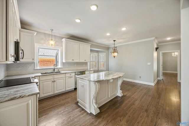 14 Bradbury Place, Huntsville, AL 35801