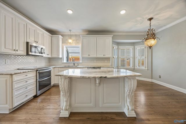 14 Bradbury Place, Huntsville, AL 35801