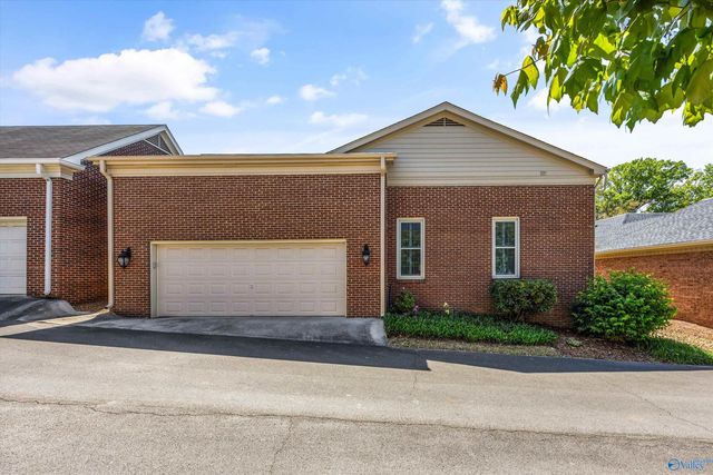 14 Bradbury Place, Huntsville, AL 35801