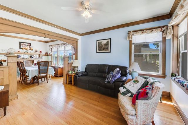1331 Wesley Avenue, Berwyn, IL 60402