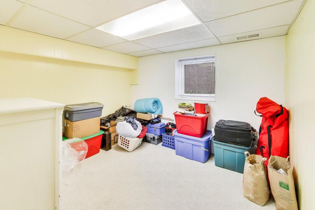 Image 27 of property listing at 1331 Wesley Avenue, Berwyn, IL 60402
