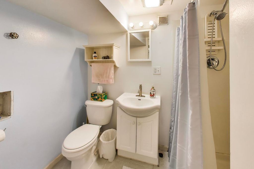 Image 32 of property listing at 1331 Wesley Avenue, Berwyn, IL 60402