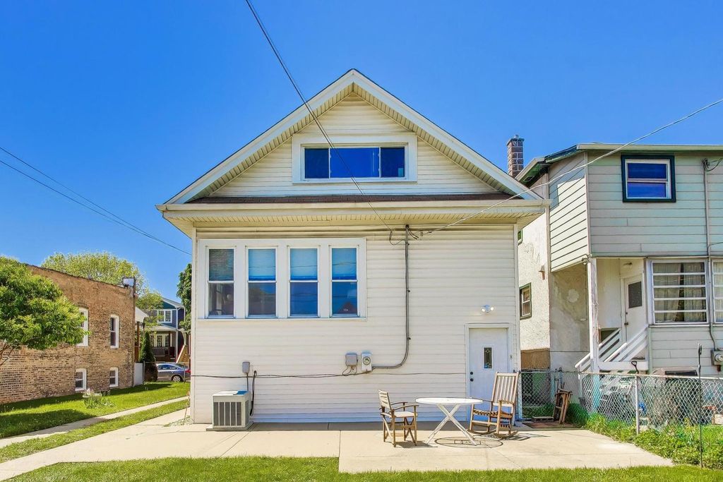 Image 34 of property listing at 1331 Wesley Avenue, Berwyn, IL 60402