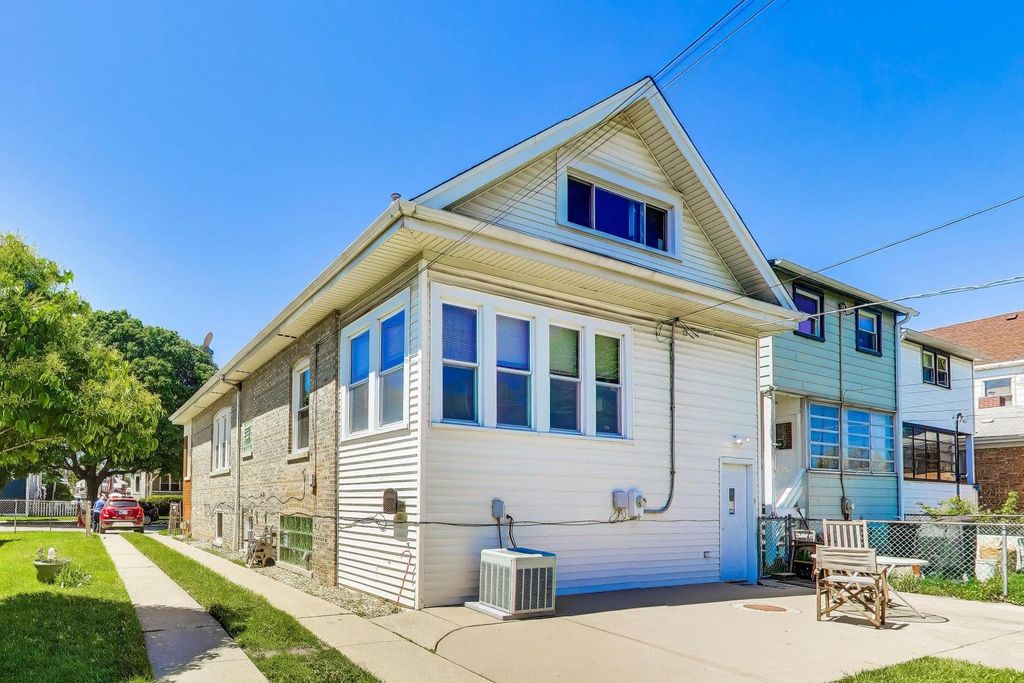 Image 35 of property listing at 1331 Wesley Avenue, Berwyn, IL 60402