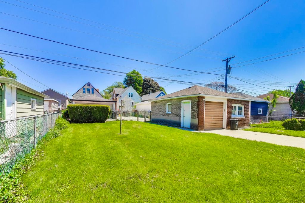 Image 37 of property listing at 1331 Wesley Avenue, Berwyn, IL 60402