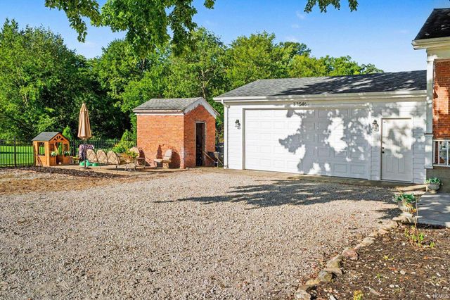 13546 Brick Road, Granger, IN 46530