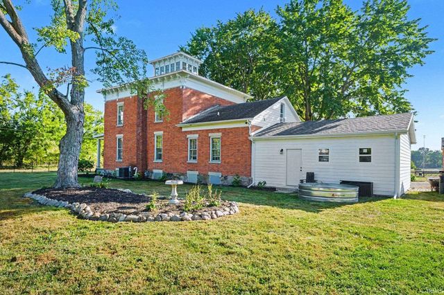 13546 Brick Road, Granger, IN 46530