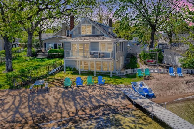 319 Lake Street S, Forest Lake, MN 55025