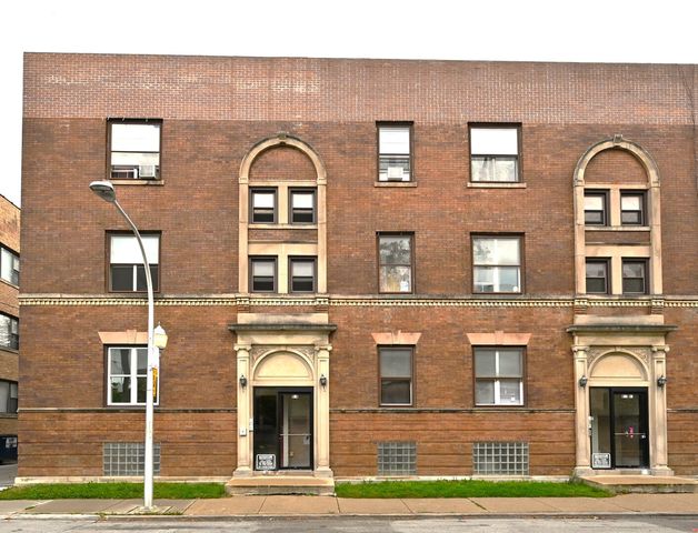 959 E 61st Street 2, Chicago, IL 60637