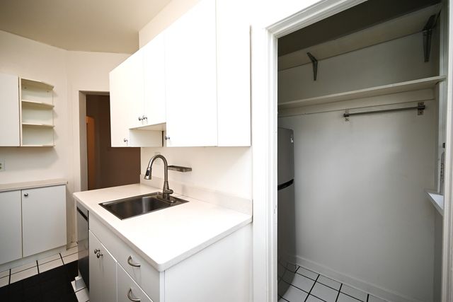 959 E 61st Street 2, Chicago, IL 60637
