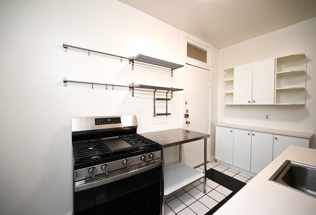 959 E 61st Street 2, Chicago, IL 60637