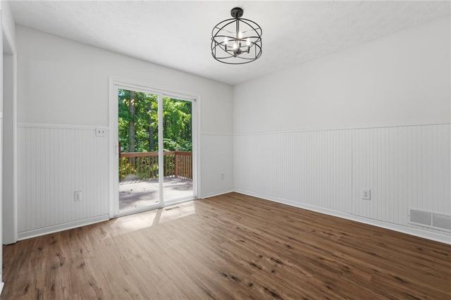 12 Park Avenue E, Dallas, GA 30157