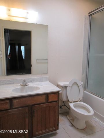 2095 S San Ray, Green Valley, AZ 85614