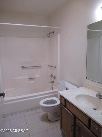2095 S San Ray, Green Valley, AZ 85614